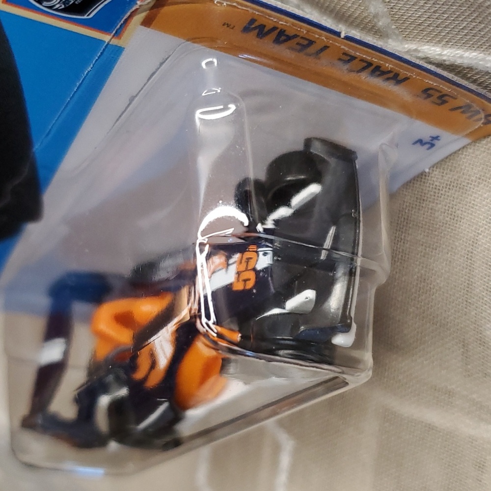 Hot Wheels - Picture 3 of 9